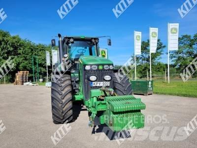 John Deere 8430 الجرارات
