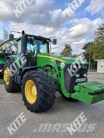 John Deere 8430 الجرارات