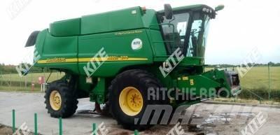John Deere 9880i STS حصادات