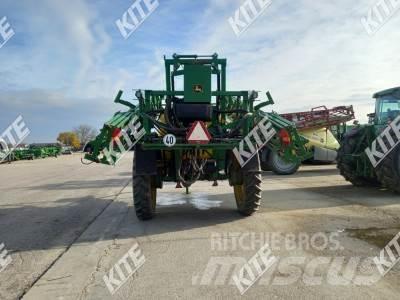 John Deere M740i الرشاشات
