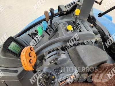New Holland T7040 الجرارات