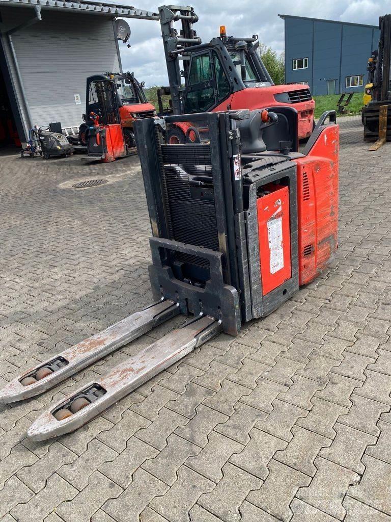 Linde D 12 SP معدات التكديس الجوالة