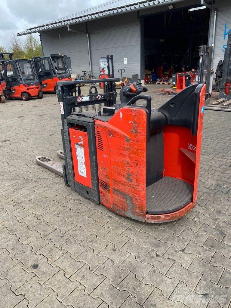 Linde D 12 SP معدات التكديس الجوالة