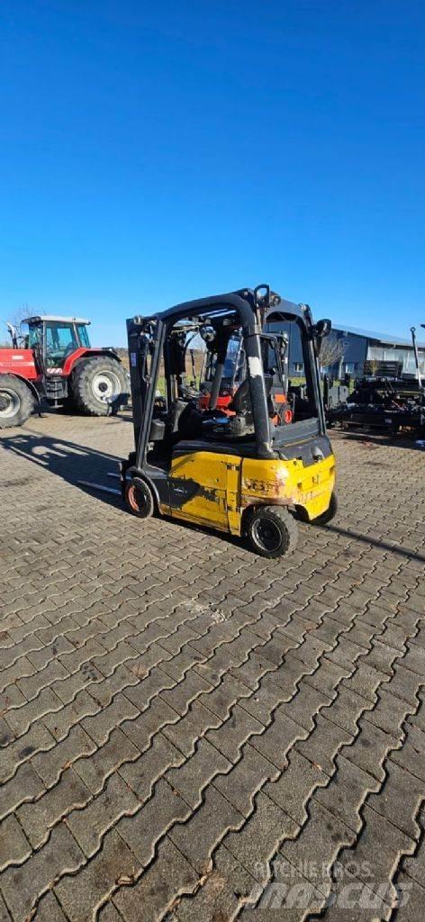 Linde E 16 P-02 شاحنات ذات رافعات شوكية تعمل بالكهرباء