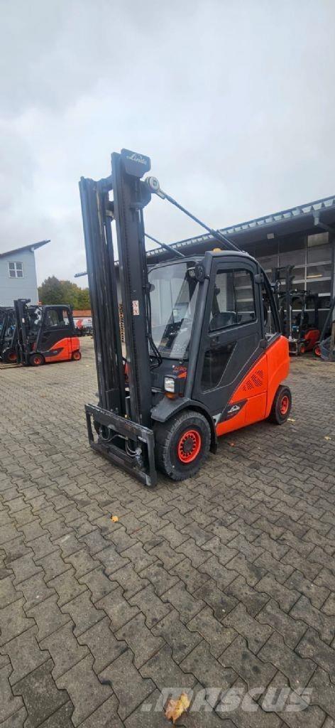 Linde H 30 D-02 شاحنات الديزل