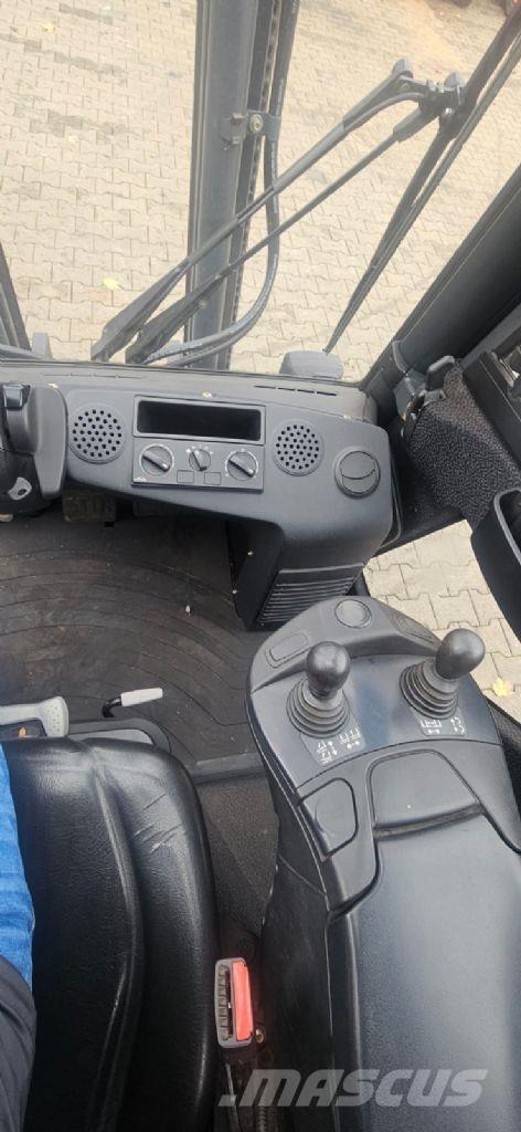 Linde H 30 D-02 شاحنات الديزل