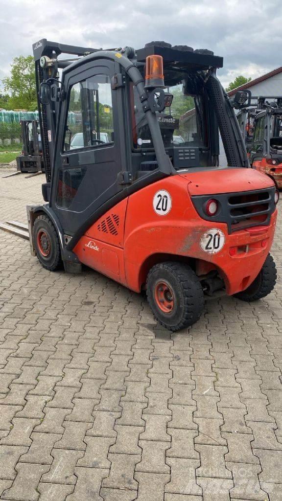 Linde H 35 D-01 شاحنات الديزل