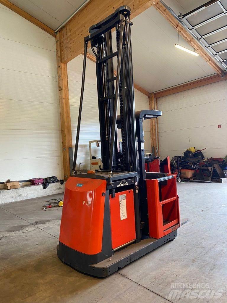 Linde V 12-02 معدات الرفع عالي المستوى