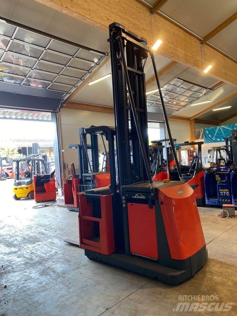 Linde V 12-02 معدات الرفع عالي المستوى