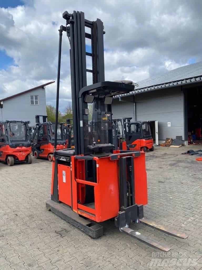 Linde V 12-02 معدات الرفع عالي المستوى