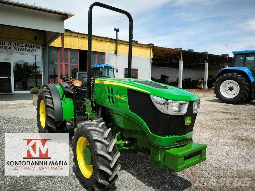 John Deere 5085 GL الجرارات