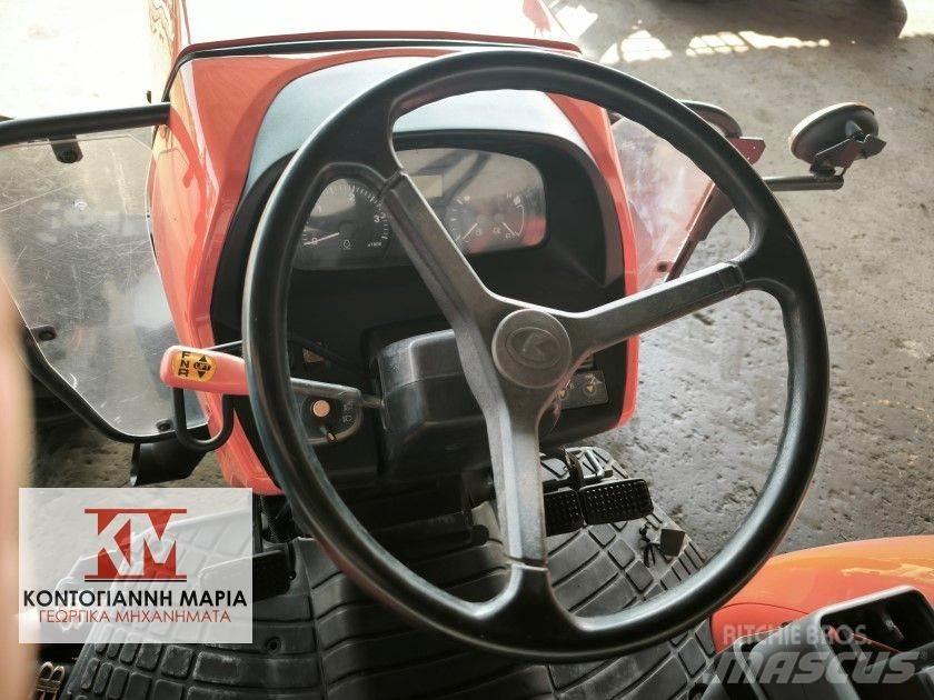 Kubota M6060 الجرارات