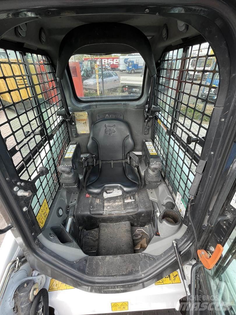 Bobcat S450 لوادر انزلاقية التوجيه