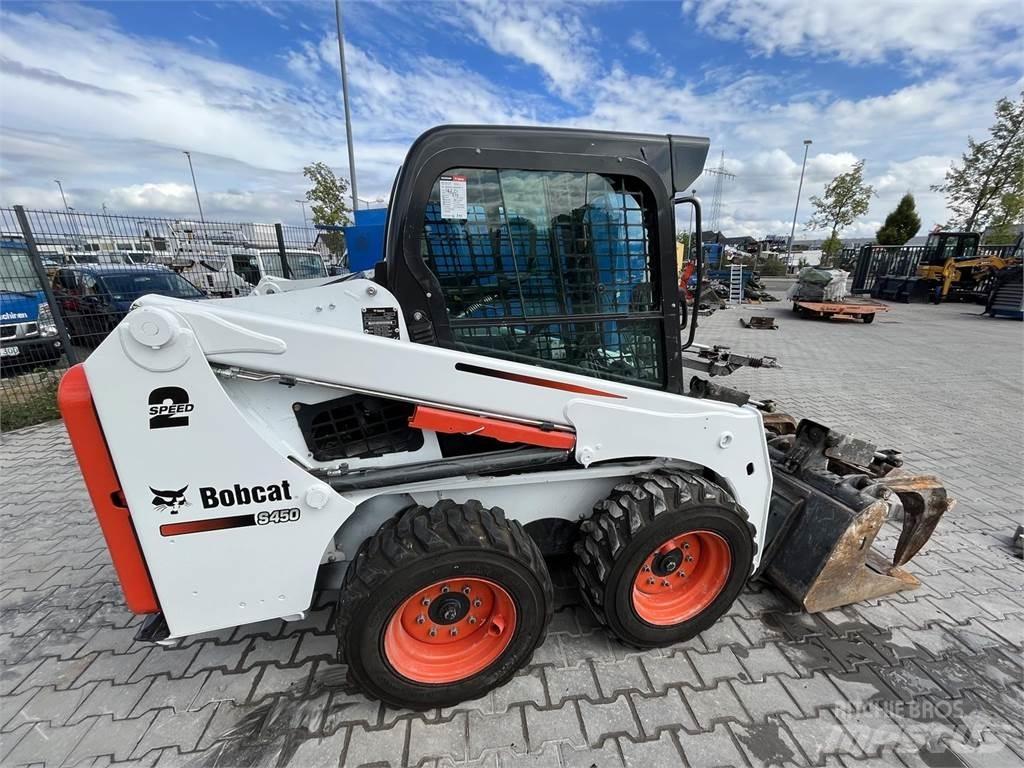 Bobcat S450 لوادر انزلاقية التوجيه