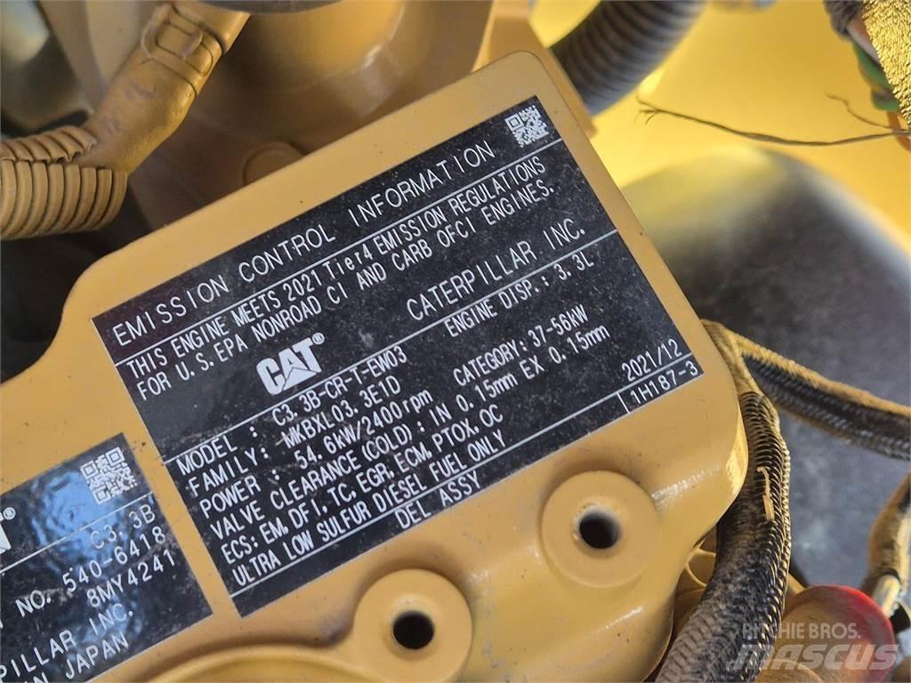 CAT 908 M لوادر بعجل