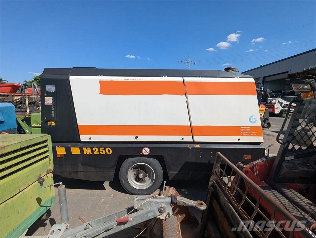Kaeser M250 مكابس