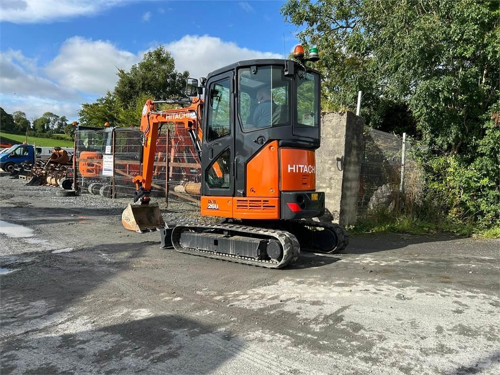Hitachi 2019 ZX26U-6 حفارات زحافة