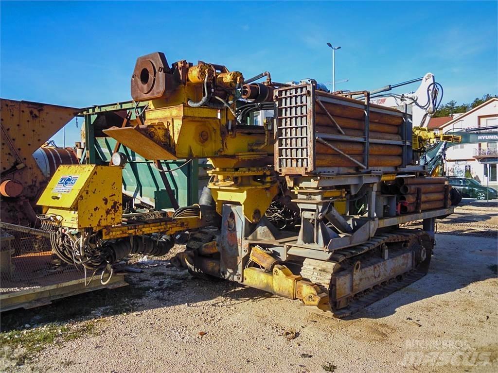Atlas Copco Mustang 13-F3 معدات الثقب السطحي