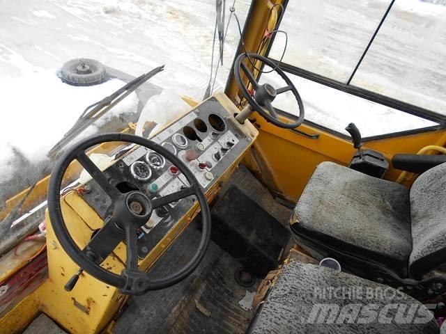 Bomag BW-161AC مداحل ثنائية الاسطوانة