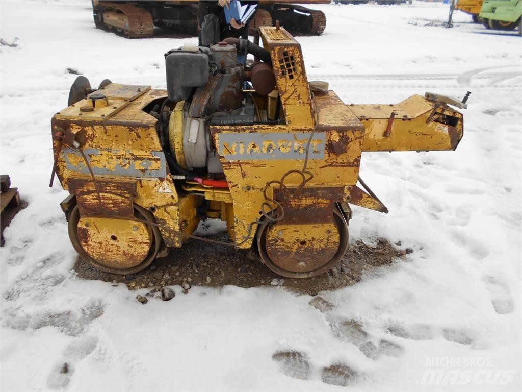 Bomag BW-75AD مداحل ثنائية الاسطوانة