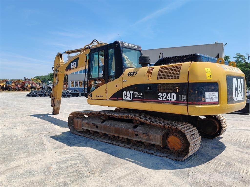 CAT 324 D LN حفارات زحافة