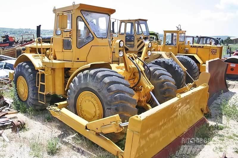 CAT 824B بلدوزرات بعجلات