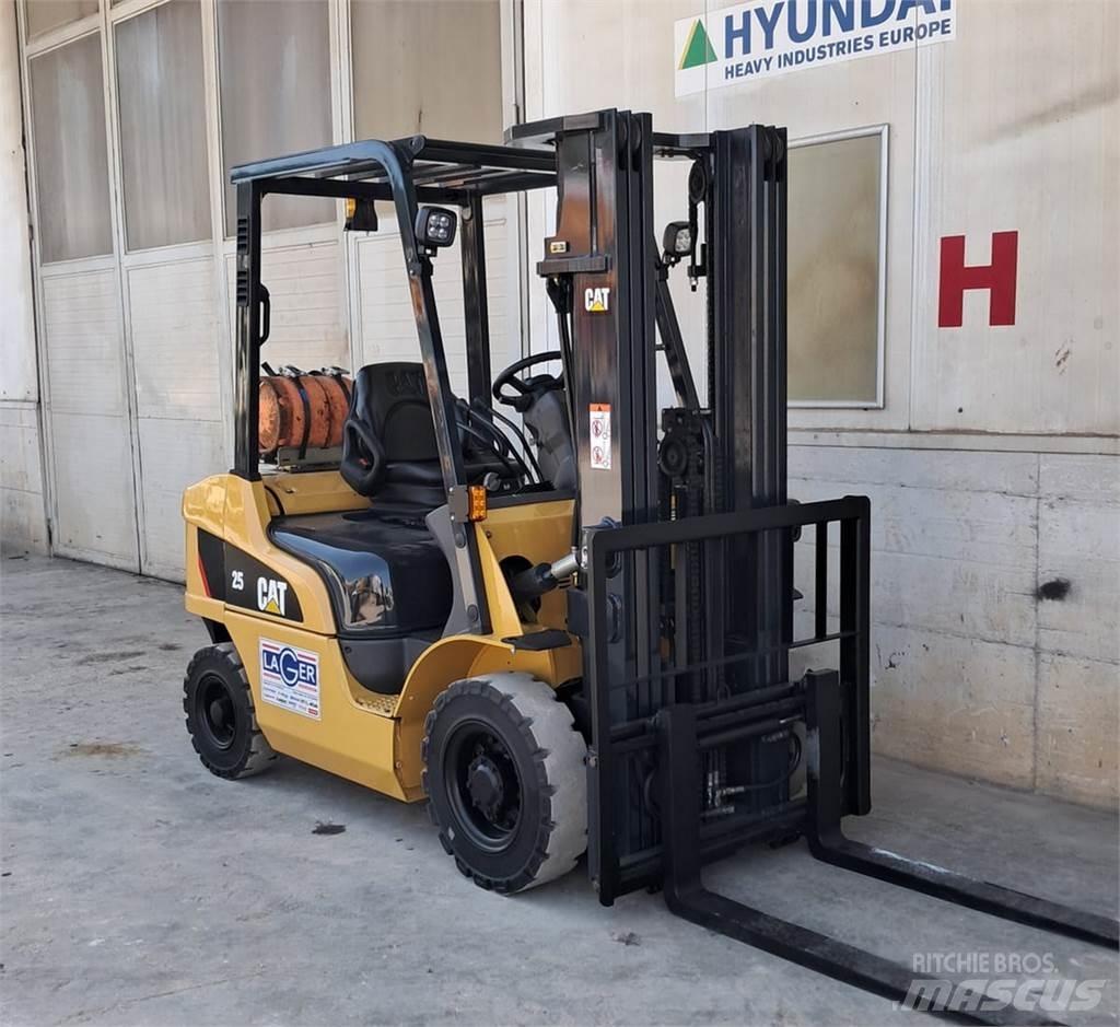 CAT GP25NT شاحنات LPG