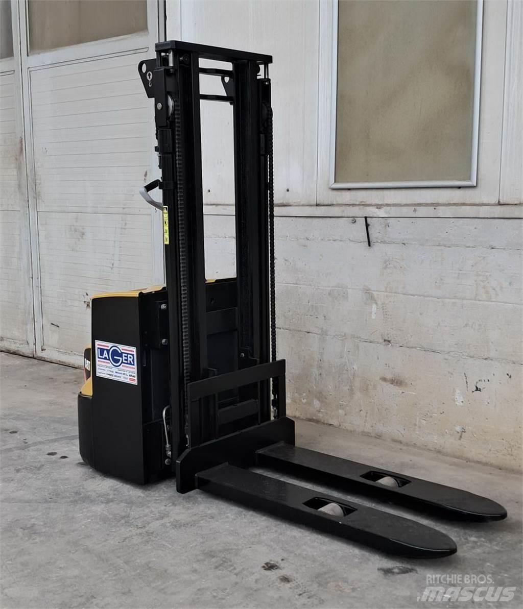 CAT NSP12N2 معدات الرفع منخفض المستوى