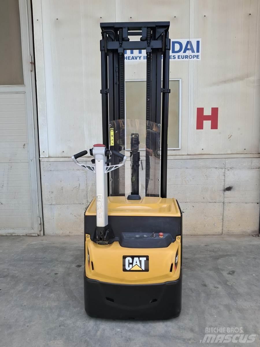 CAT NSP16N2 معدات الرفع منخفض المستوى