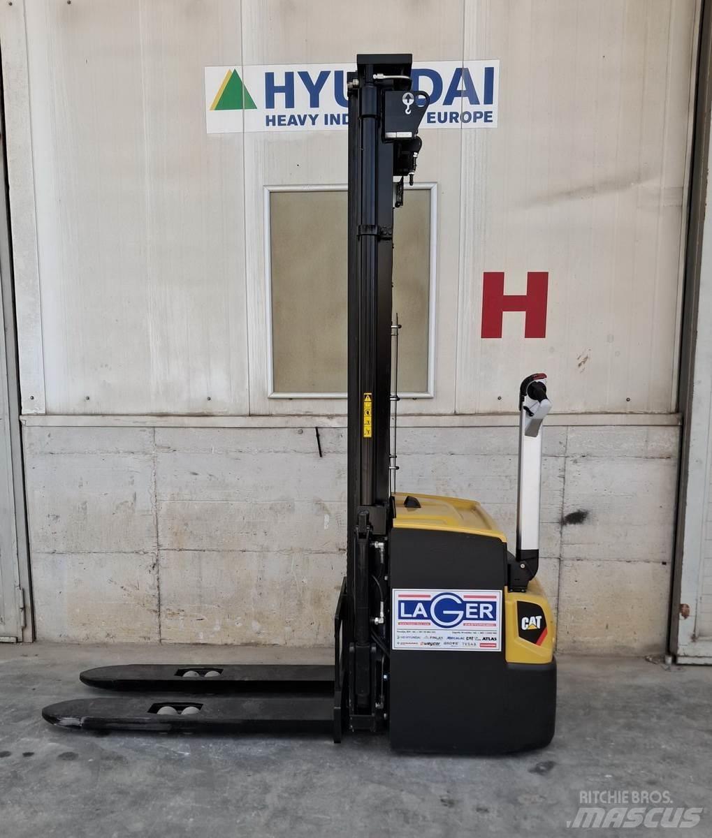 CAT NSP16N2 معدات الرفع منخفض المستوى