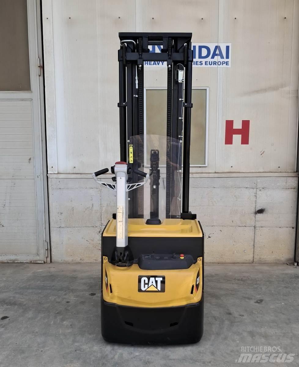 CAT NSP16N2 معدات الرفع منخفض المستوى