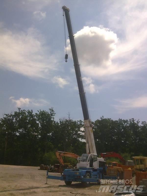 Compact Truck CT2-1 رافعات الطرق الوعرة