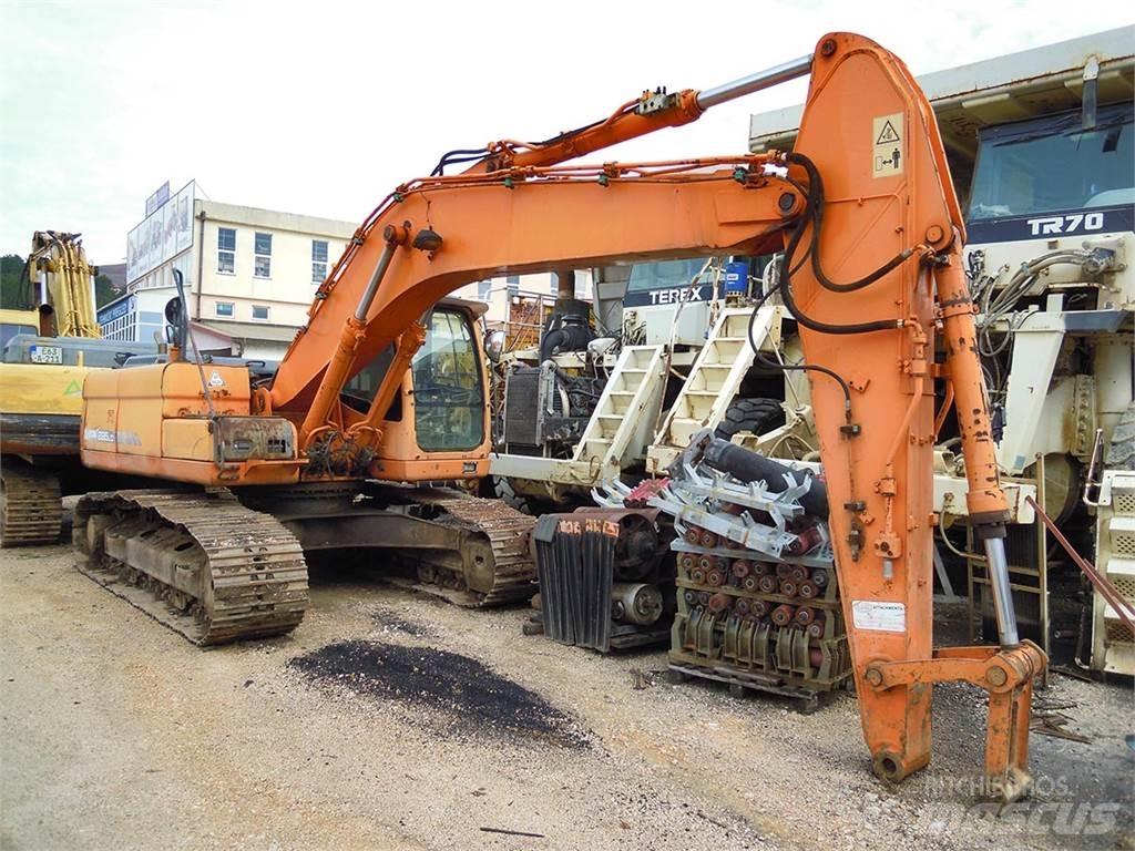 Doosan DX225LC حفارات زحافة