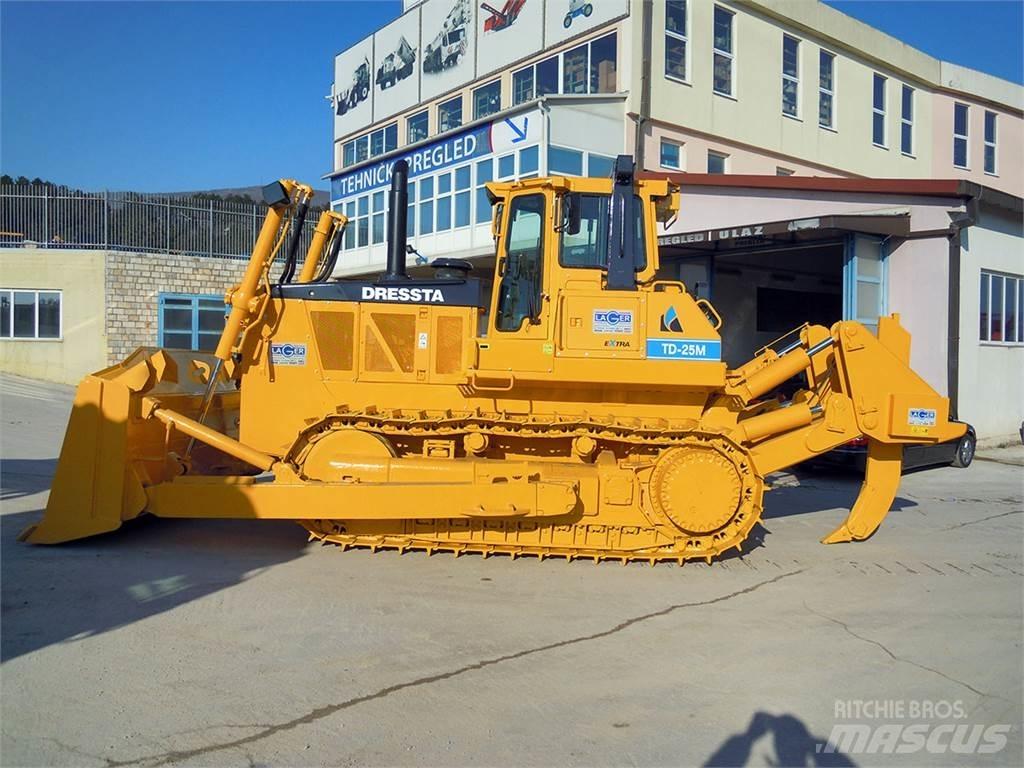 Dressta TD-25M بلدوزرات مجنزرة