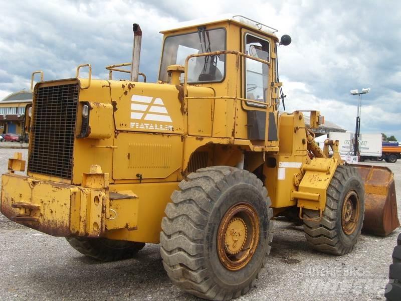 Fiat-Allis 580 FR 15 لوادر بعجل