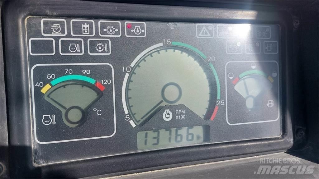 Fiat-Kobelco D180 بلدوزرات مجنزرة