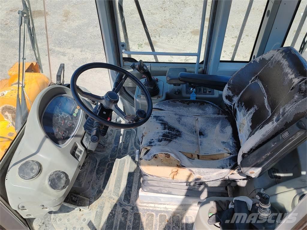 Hyundai HL770-7A لوادر بعجل