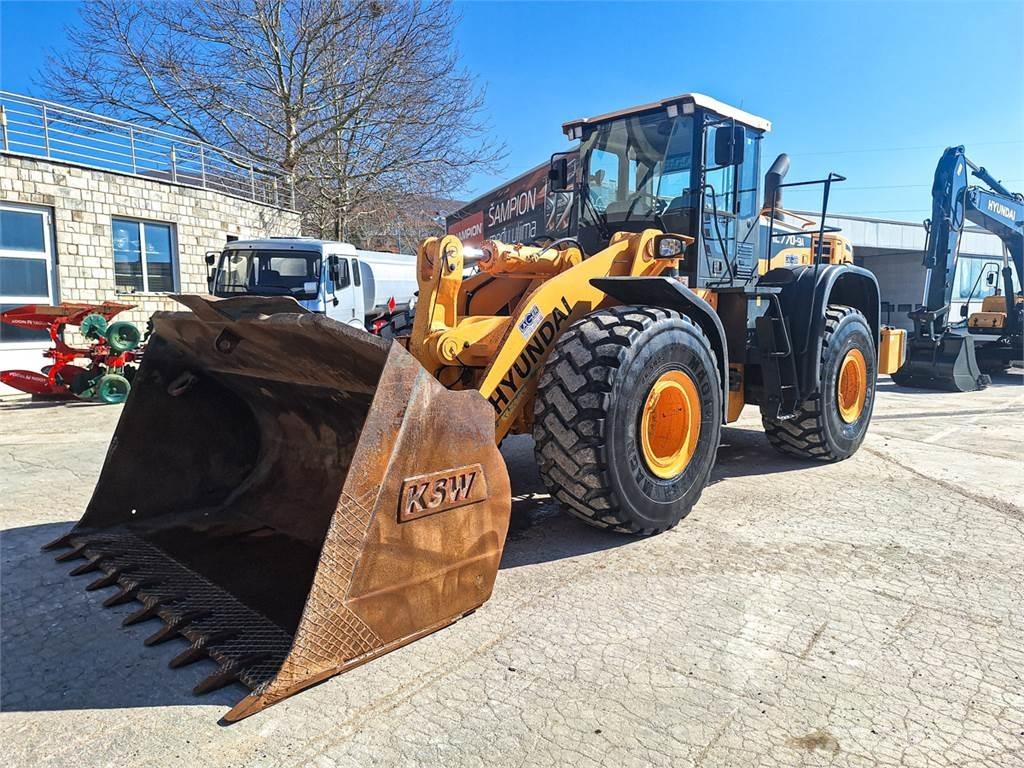 Hyundai HL770-9A لوادر بعجل