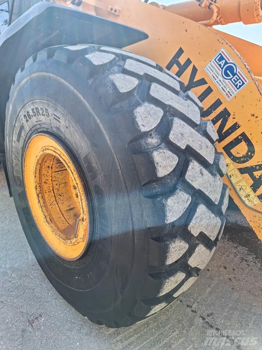 Hyundai HL770-9A لوادر بعجل