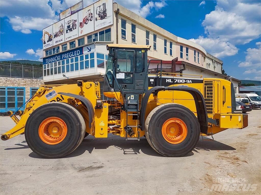 Hyundai HL780-9A لوادر بعجل
