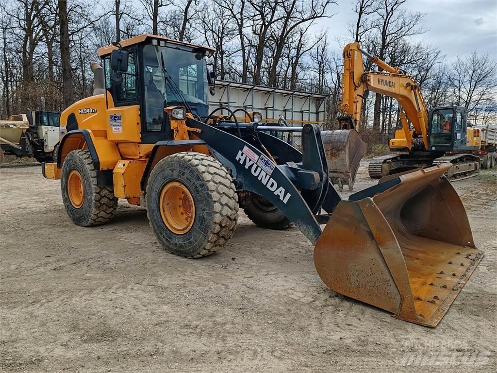 Hyundai HL940XT لوادر بعجل