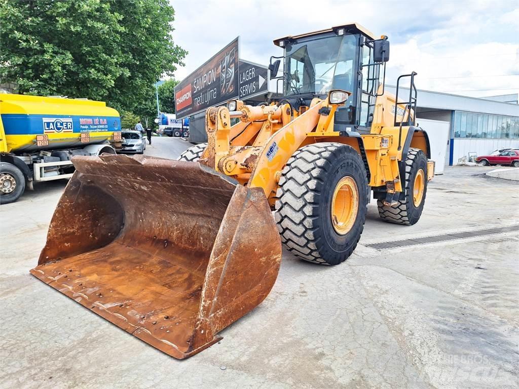 Hyundai HL960 لوادر بعجل