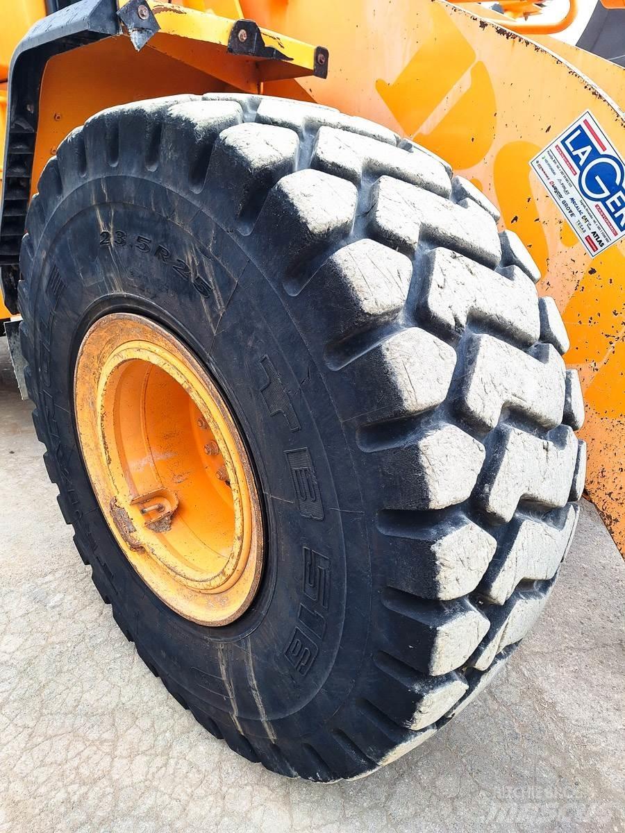 Hyundai HL960 لوادر بعجل