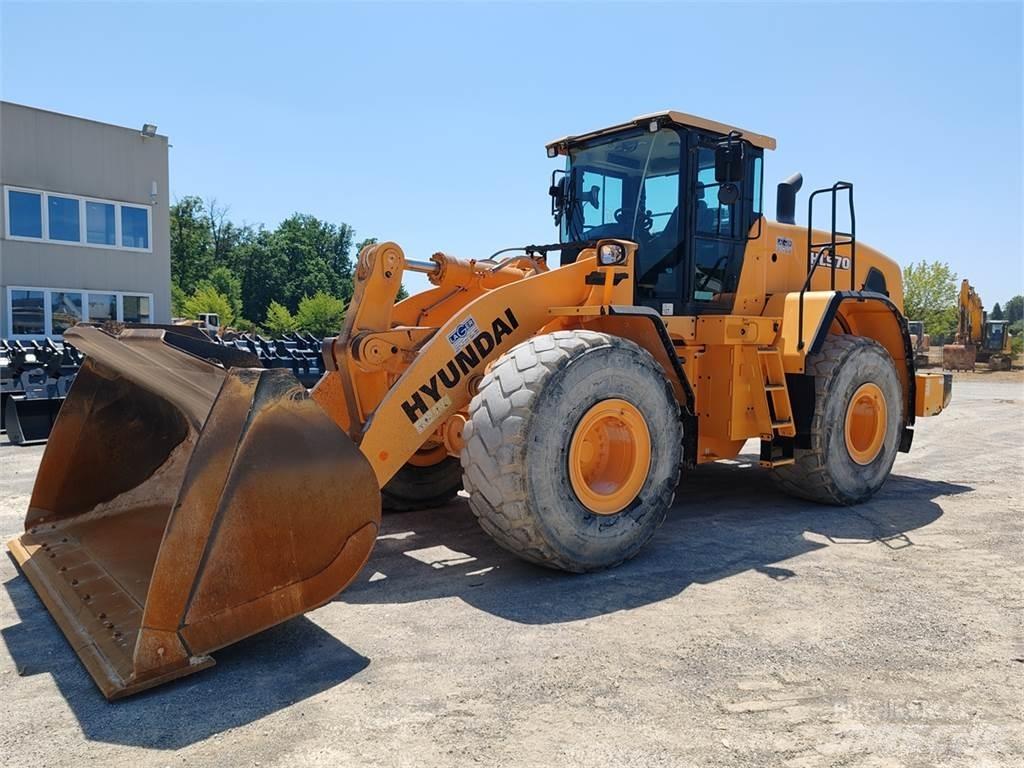 Hyundai HL970 لوادر بعجل