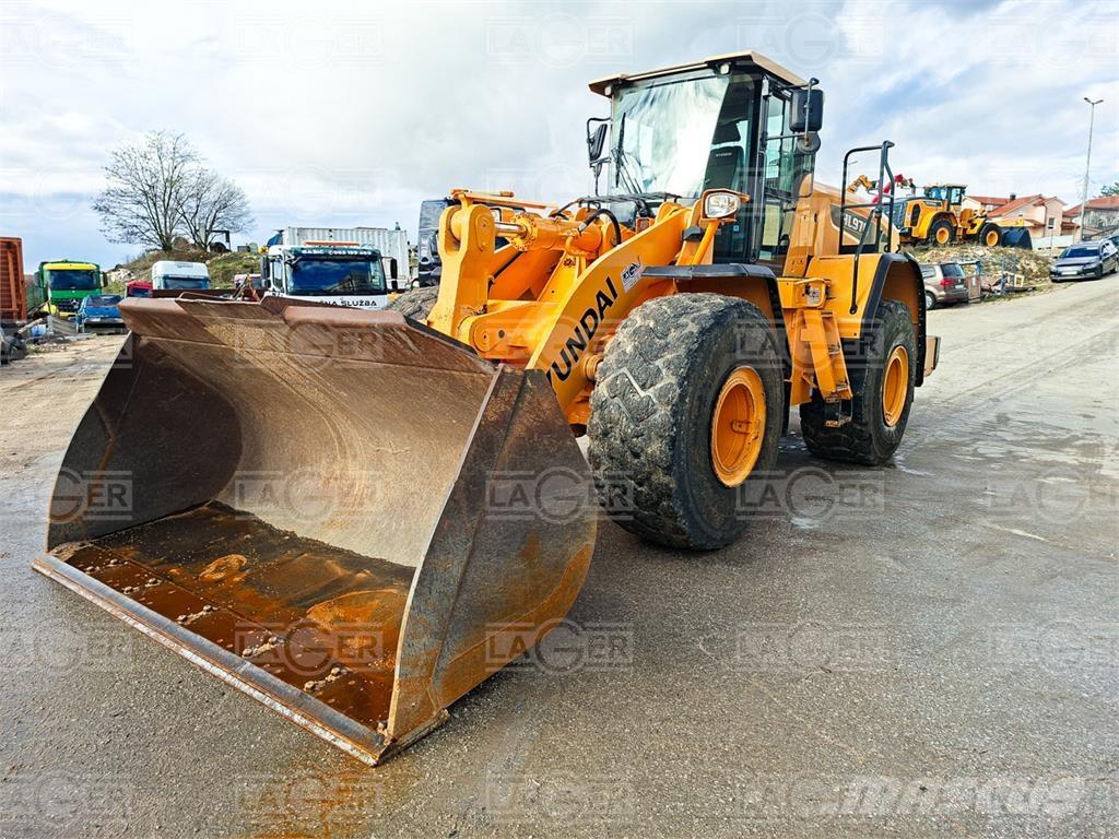Hyundai HL970 لوادر بعجل