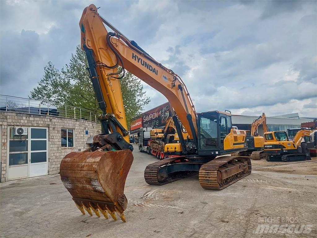Hyundai HX330L حفارات زحافة