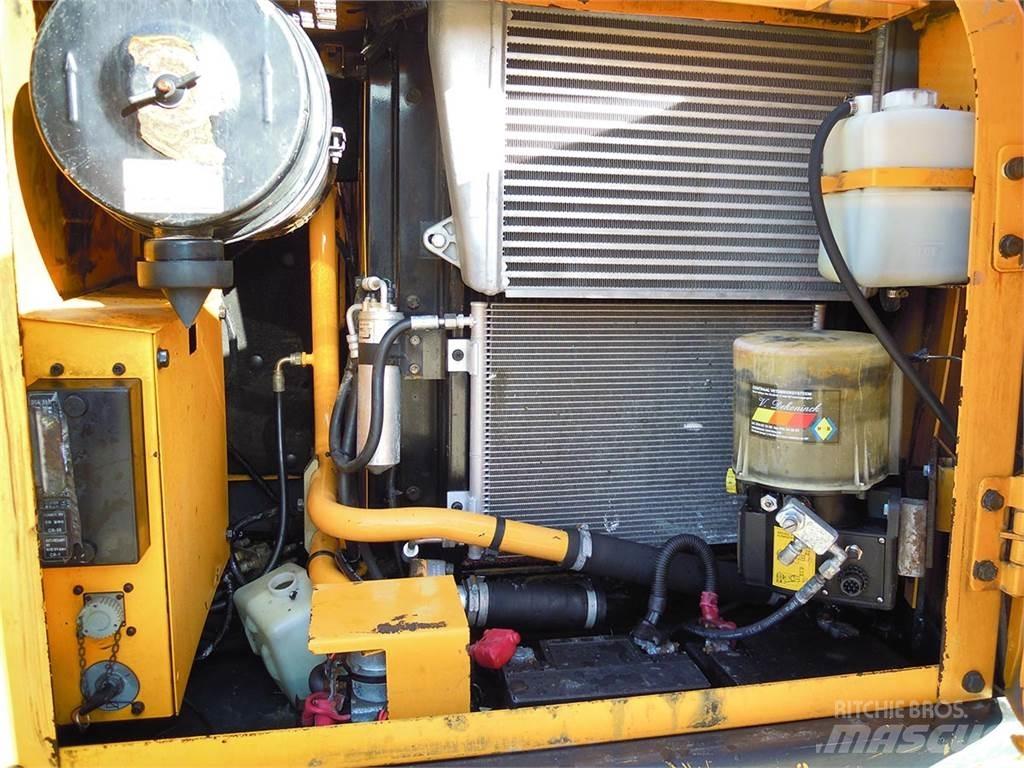 Hyundai R140LCD-7A حفارات زحافة