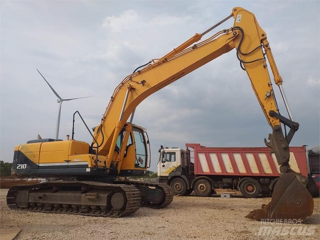 Hyundai R210LC-9 حفارات زحافة
