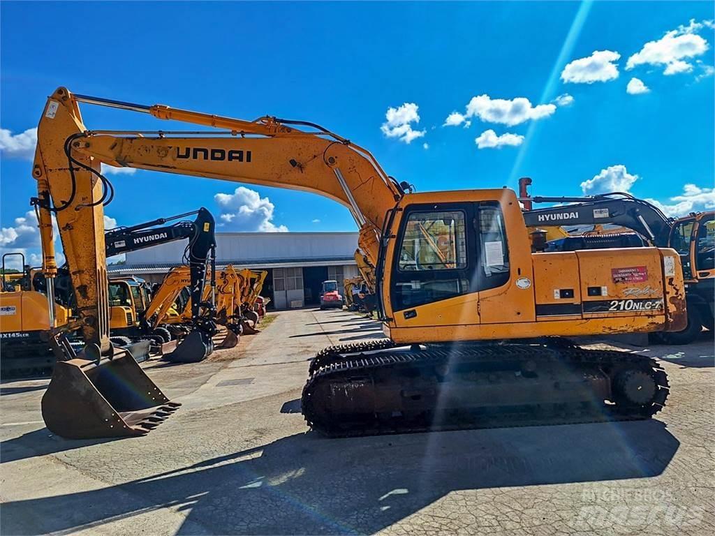 Hyundai R210NLC-7 حفارات زحافة