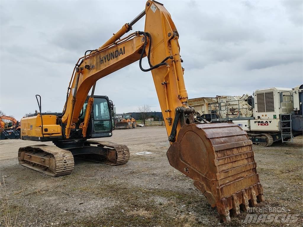 Hyundai R250NLC-7A حفارات زحافة